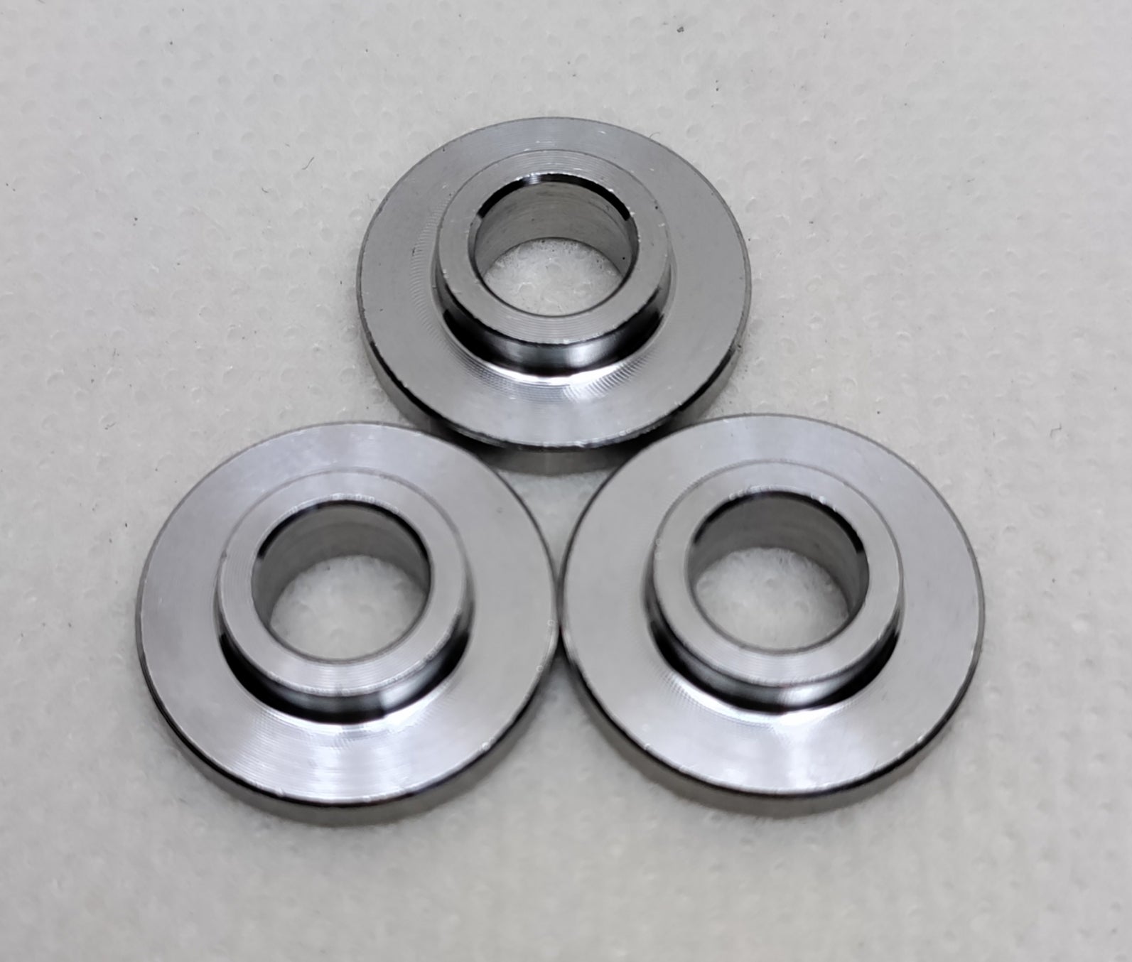 Kit de 3 entretoises de face AV